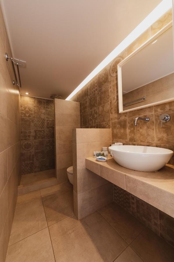 To Rantevou Tis Alykis Rooms & Apartments Kímolos Dış mekan fotoğraf